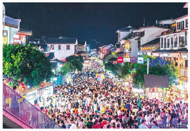 阳朔西街品牌升级 让千年古街更有国际范