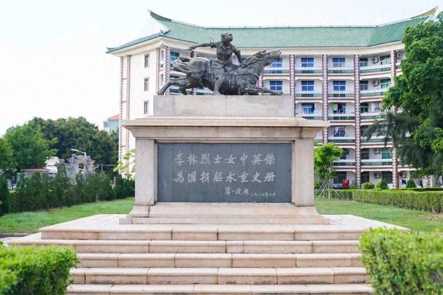收官必冲!周末带娃出发,十条线路任你挑→