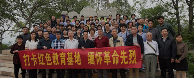 龙正平：信仰的旗帜永远飘扬—瞻仰侯信烈士故居的联想