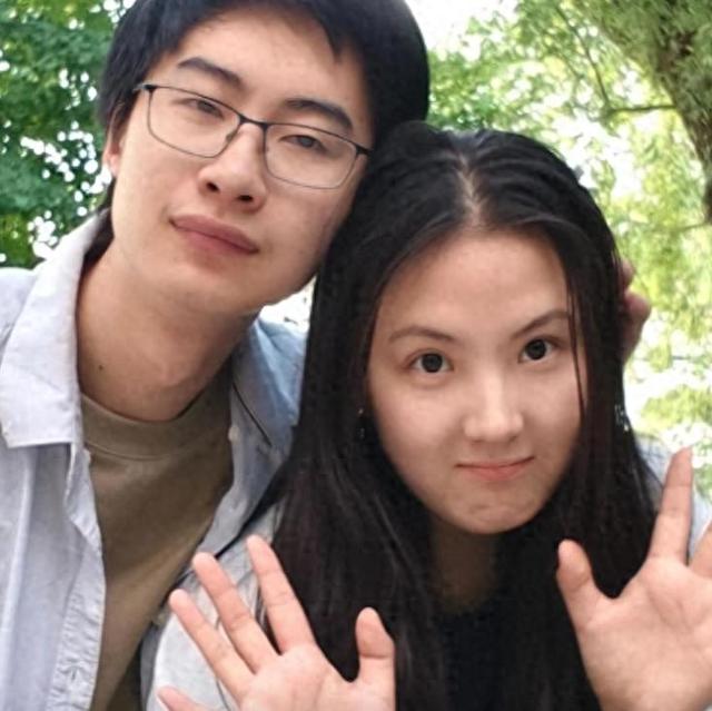 分手传闻再发酵	，这次一言不发的庞众望，终于不再顾忌所谓的体面