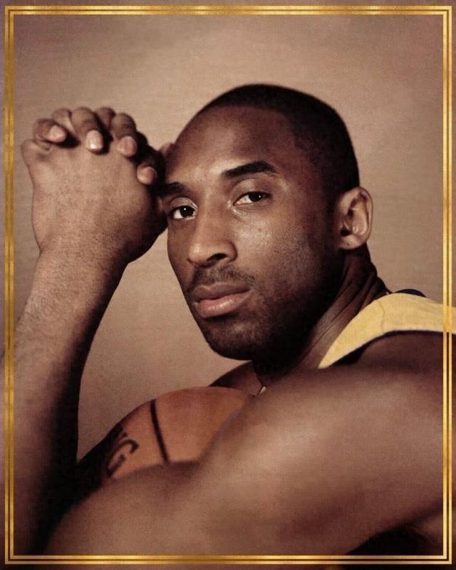 致敬科比的句子简短（NBA官推致敬科比怀念科比 💜💛 1978年8月23日）
