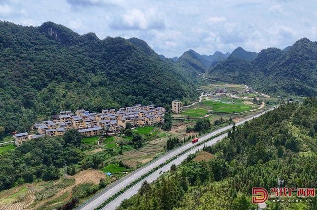 探访那坡尼的呀田园 看交通助力民族文化地绽放