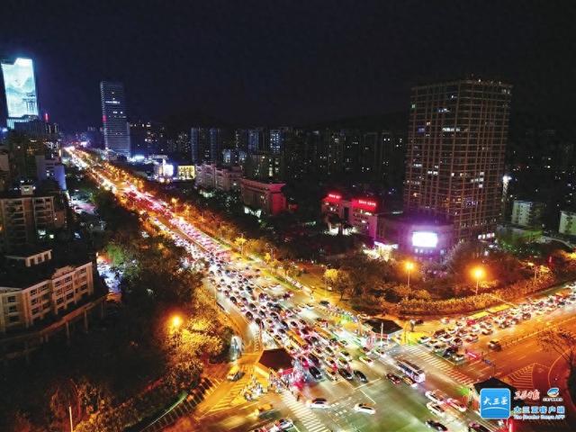 齐心协力 鹿城焕光——三亚众志成城守护美丽家园