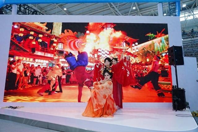 山海魅力引燃江城武汉！青岛元素闪耀2025中国文化旅游产业博览会