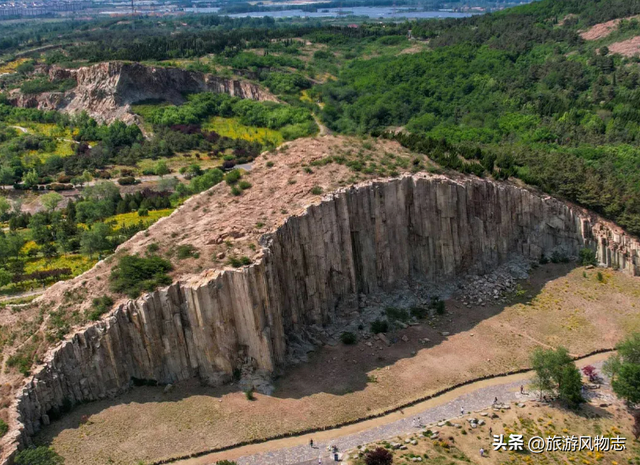 山东青岛不起眼的小山，拥有北方罕见的石林奇观，你去过吗？