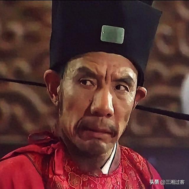 被《水浒传》抹黑的北宋权臣：高俅不只会踢球，童贯才是灭国推手