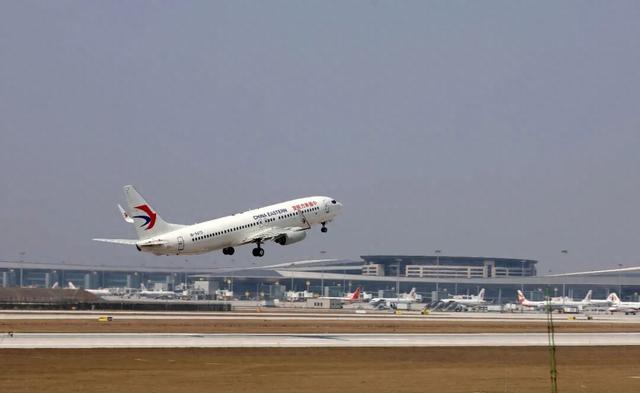 机票大跳水！成都飞全国低至0.9折