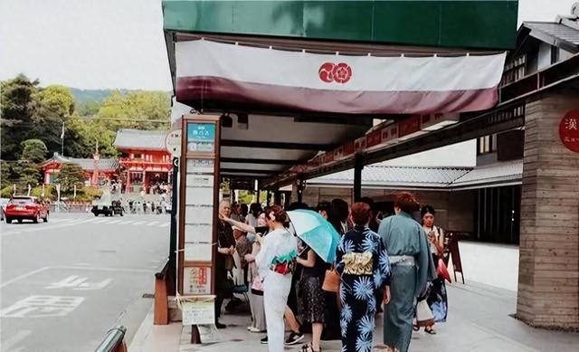 大量日本游客涌入北京，打着旅游幌子不去旅游不吃美食，来干嘛？