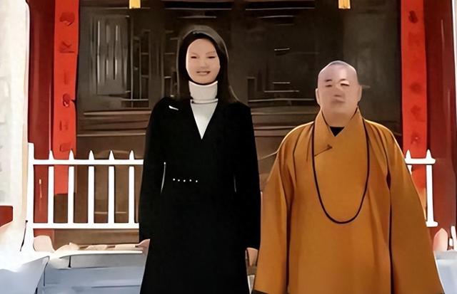 李湘不忍了！公开回应与释永信的真实关系，亲吻照的真相终于大白