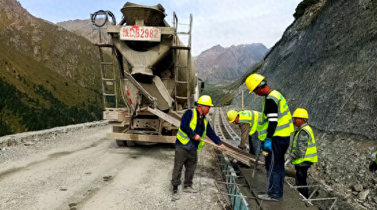 和静县巩乃斯景区：新建环线公路，开启全域观景旅游新体验