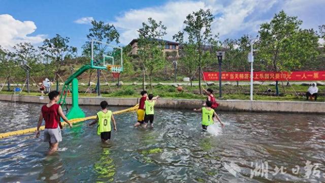 【融媒视点】崇阳：夏日“亲水经济”引爆文旅消费热情