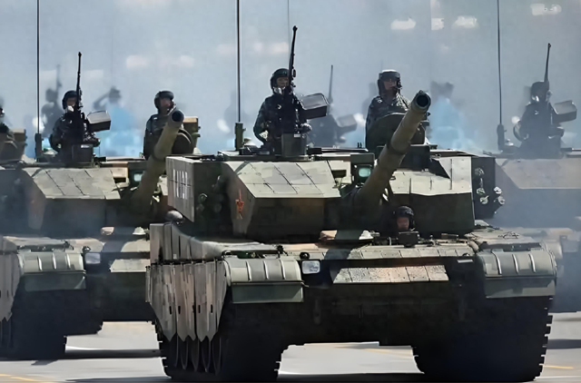 九三阅兵惊鸿一瞥后，100式坦克已交付部队，中国陆军断代领先