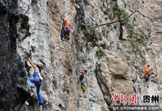 2025“岩旅贵州”攀岩周自然岩壁攀岩活动在六盘水举行
