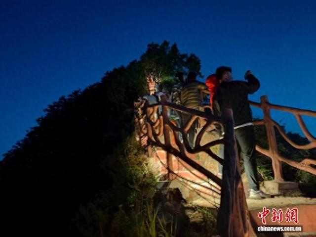 吉林都市新“夜”态：夜幕下运动成潮流