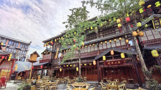 中秋国庆“黄金周”，洛带“电影里”打造沉浸式国风嘉年华