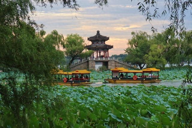 北京：观云赏景