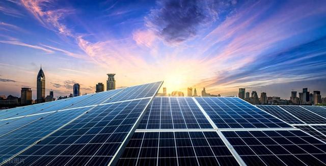 中国科学家意外证实沙漠中的太阳能电池板可以唤醒荒漠生态系统
