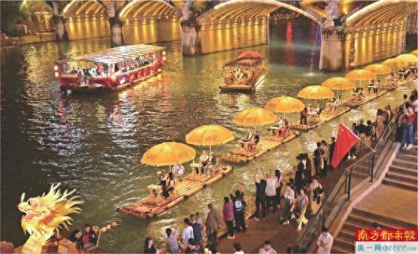 “小城热景”与“奔县游”持续吸睛 夜游经济升温