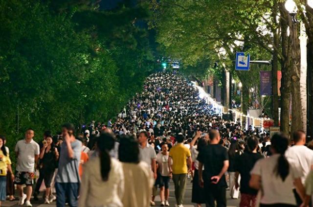 历史文化与新消费邂逅 烟火气中品味春城夜美好
