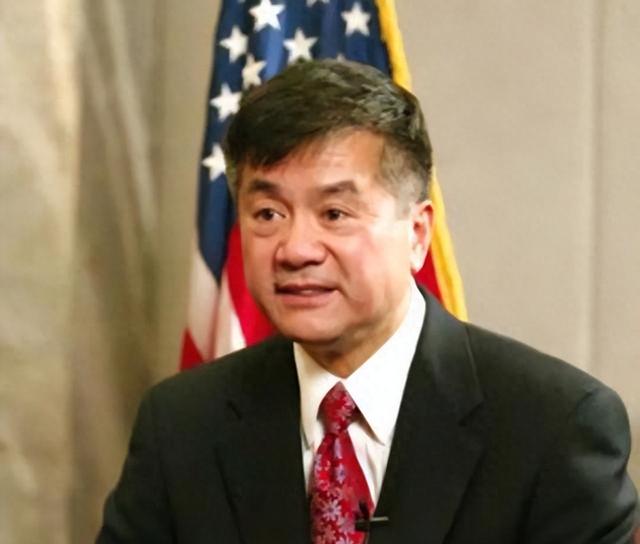 骆家辉：中国最好不要自主研发尖端芯片，因为美国不希望看到！