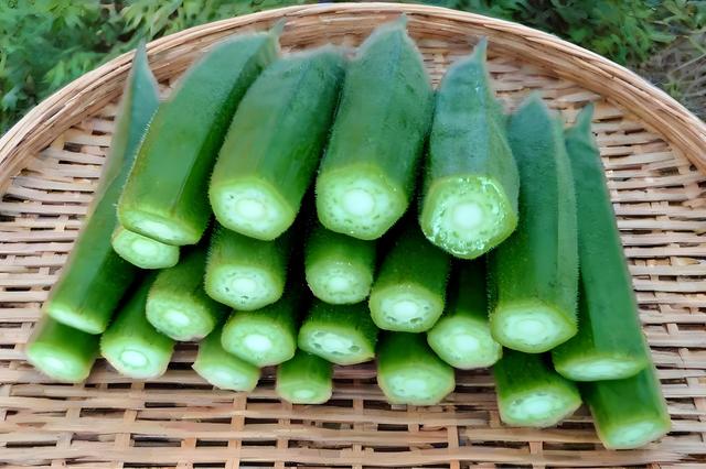 夏季吃什么菜好（秋天少买黄瓜茄子）