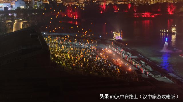 来汉中不看这个真的会后悔！《火神传奇》铁花火雨太炸了！