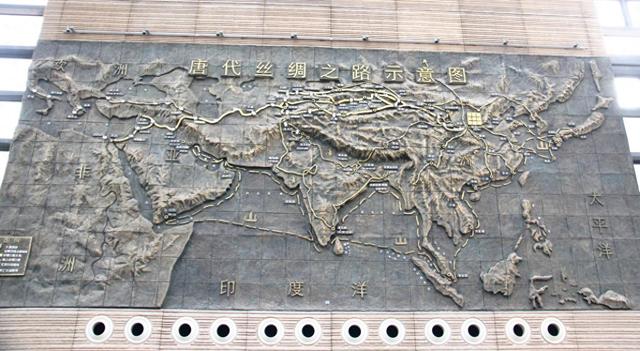 千年诗脉，一城风华：跟着唐诗的足迹 触摸鲜活的长安