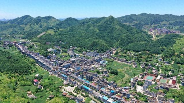 习水县仙源镇：民宿协会上线