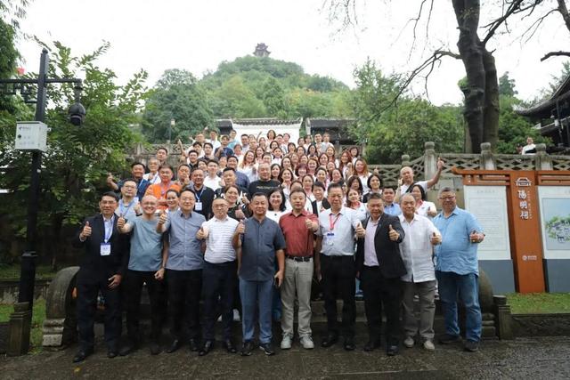 百人考察团走访云岩：马来西亚企业家点赞阳明文化、巷弄新颜