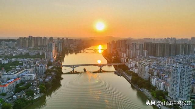 重庆因“刨猪饭”意外爆红的小城，历史上叱咤风云，你去过吗？