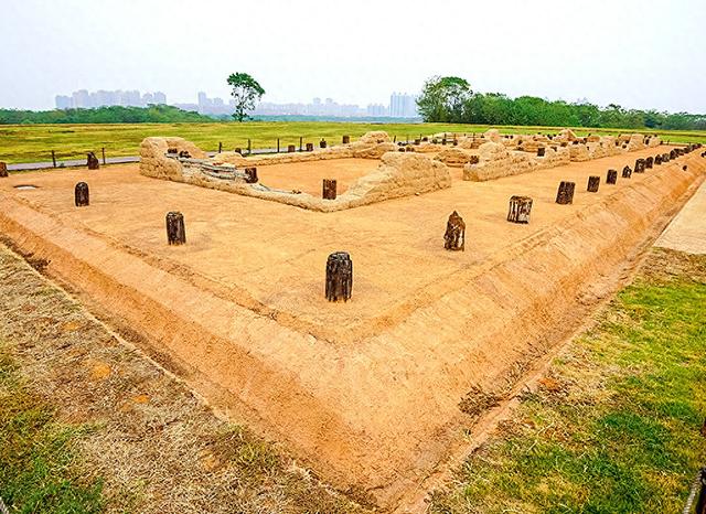 武汉是一座拥有3500年历史的文化名城，但城市的名称却很年轻