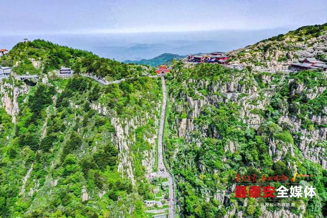第三十九届泰山国际登山节丨登山节期间，泰山景区将举办2025泰山国际友好景区推介活动
