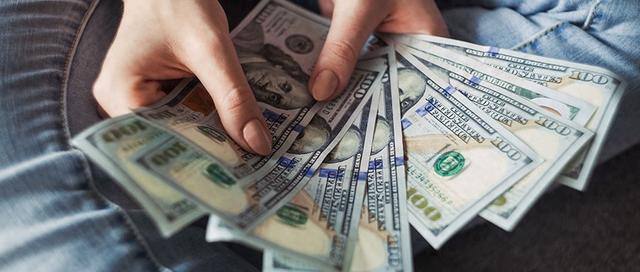 从0到月入10万美金：一个人如何在9个月内打造AI视频的现金印钞机