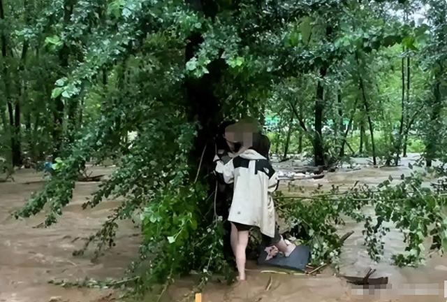各个不听劝！13人露营致遇难后续：知情人曝内幕，原本有一线生机