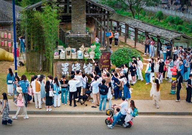 央视网报道丨三宝瓷谷焕新颜 景德镇市珠山区激活文旅发展新动能