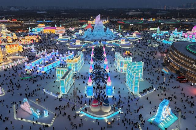 数说开年消费新活力 | 文旅市场迎火热开局 三亚入境游客增五倍