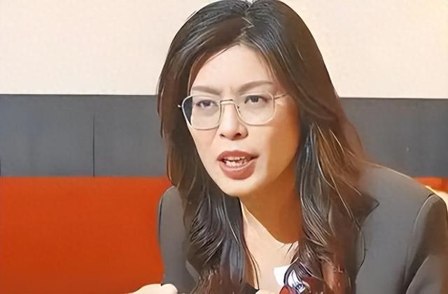 郑丽文不装了？国台办回应武统后，郑丽文宣称：绝不放弃武力保台