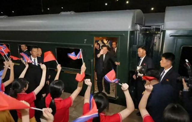 金正恩刚从北京回来	，就收到了中方贺电，一句话给平壤吃了定心丸