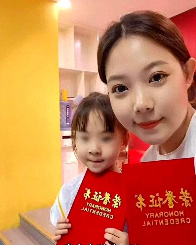 32岁妈妈脑梗离世	，留下2个幼子！她不胖，压垮她的元凶值得警惕