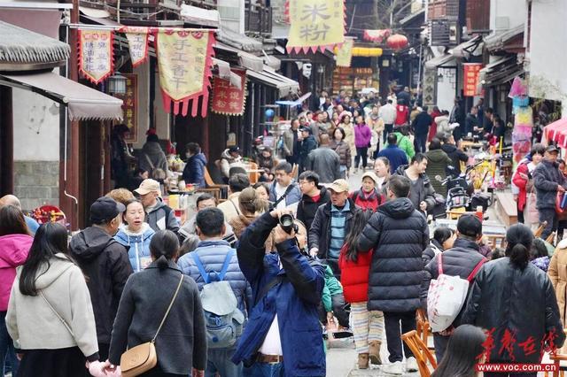 喜迎“开门红”！靖港古镇元旦潮玩活动人气爆棚