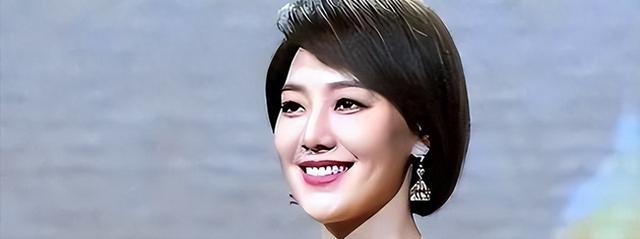 私生活混乱、被央视“开除”、陪睡上位，他身上哪个标签是真的？