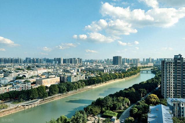 南京人去了成都和重庆，直言不讳：成都和重庆生活方式截然不同！