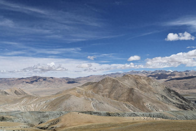 海拔5126米，他们把自己“钉”在空气稀薄的地方