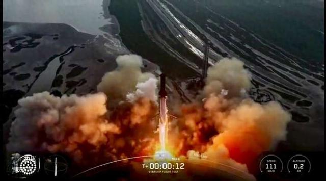 星舰顺利完成第十次试飞，多个载荷成功释放，但落海时发生爆炸