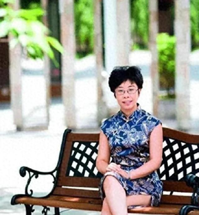 蒙曼感叹：这辈子也结不了婚！有两个原因：一是岁数，二是长相