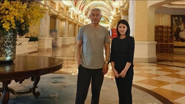 影帝影后“抱团”养老，暧昧23年不婚，谁也没捅破最后一层窗户纸
