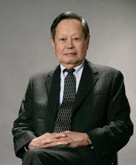 沉痛悼念！杨振宁先生因病在北京逝世，享年103岁