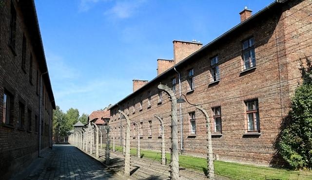 去以色列，看过奥斯维辛集中营，对“犹太人”的说法转变了5次