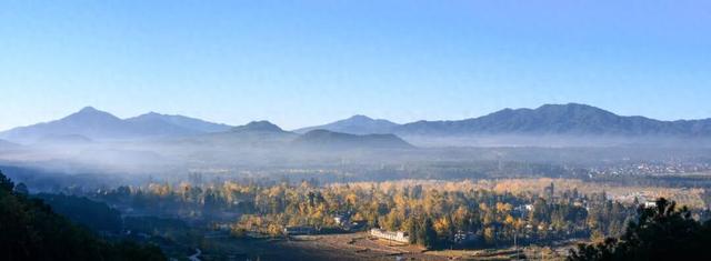 腾冲银杏季｜4天5夜黄金攻略，把金黄、温泉、烟火全打包～