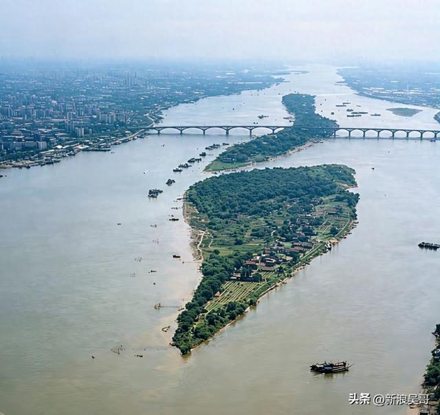 从2003到2026，橘子洲头经历了什么？